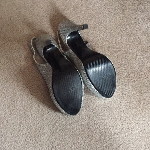 Open toe platform - Picture 3 of 3